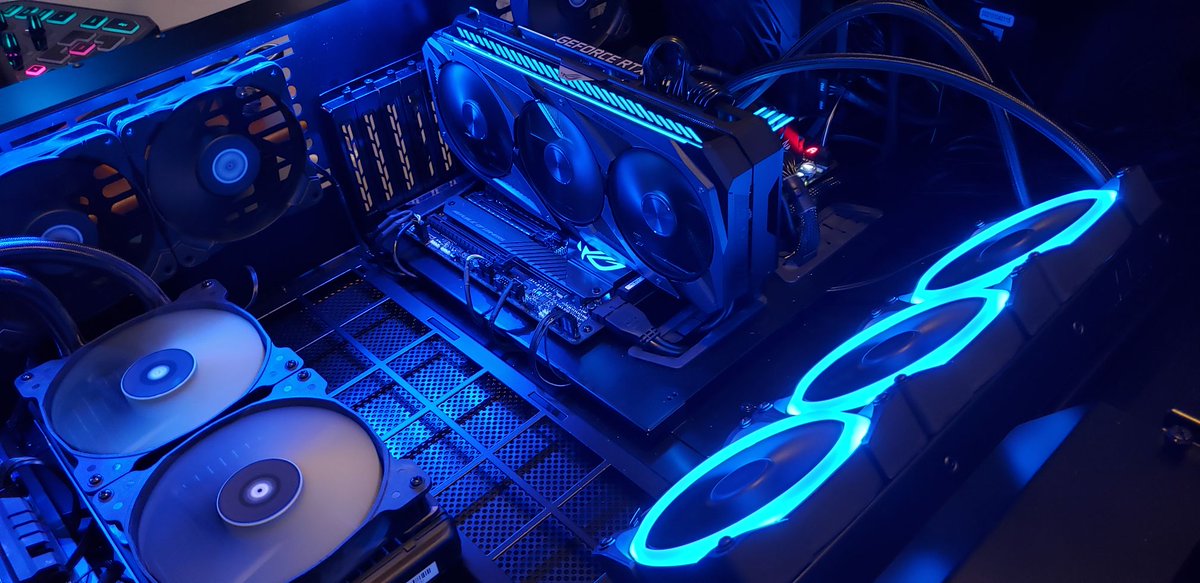 Echospawn's tweet photo. @NZXT Because I built this. Nuff said. https://t.co/fxiYquCfOo