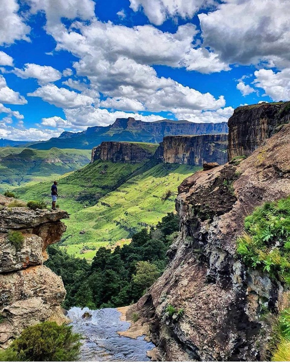 Gudu Falls, Royal Natal National Park. 📷 Boutros @_boutros 

There is no better time than now to start hiking.

#Drakensberg #SouthAfrica