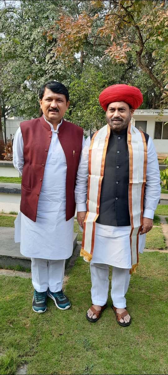 अखिल भारतीय काँग्रेस कमिटीच्या अनुसूचित जाती विभागाचे अध्यक्ष, काँग्रेस पक्षाचे राष्ट्रीय नेते, राज्याचे ऊर्जामंत्री व माझे बंधू डॉ.नितीन भाऊ राऊत यांना वाढदिवसाच्या मनःपूर्वक शुभेच्छा.
आपणांस उदंड व निरोगी आयुष्य लाभो, हीच मनोकामना.
<a href="/NitinRaut_INC/">Dr. Nitin Raut 🇮🇳</a>  <a href="/INCSCDept/">Dalit Congress 🇮🇳</a>
#birthday #jaybhim