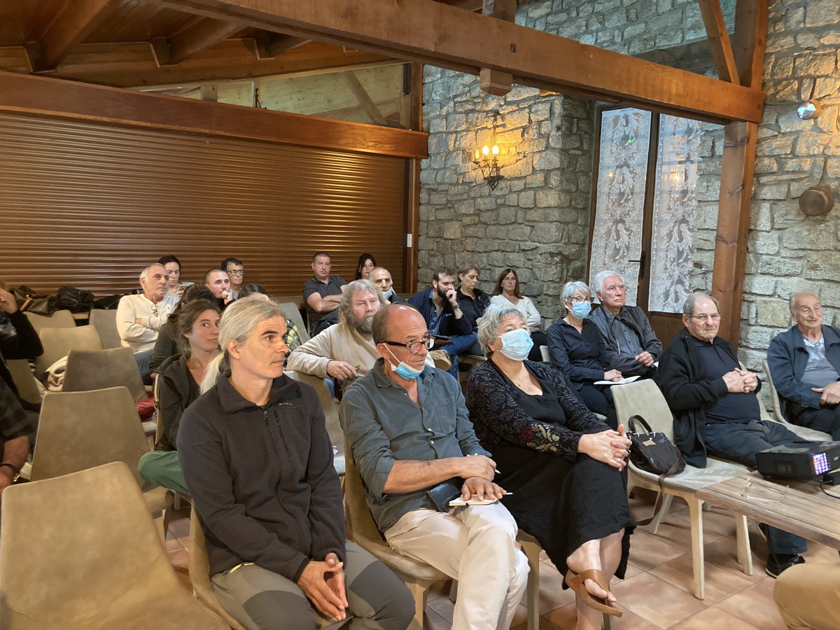 ALIVA_MARINA's tweet photo. JOURNÉE DES OLÉICULTEURS CORSES du 8/10/2021:
Ouverture de campagne oléicole/réunion d'info. autour de la lutte contre la mouche de l'olive: Retours d'essais alternatifs menés par le #SIDOC. #mouchedelolive #bactroceraoleae #piegeagemassif #filetsinsectproof #interprofession https://t.co/oClGCxGi1C