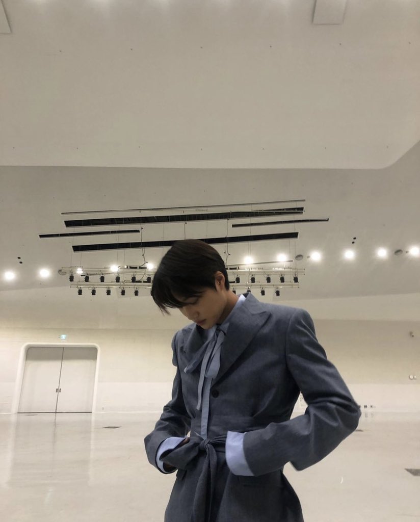 KAI (@jongin01) on Twitter photo 