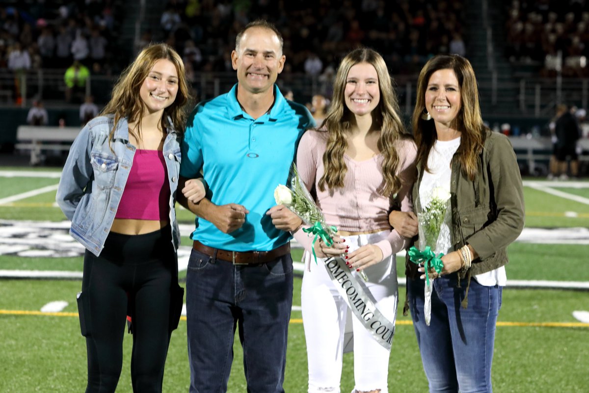 neosportspics's tweet photo. Photos from last night's @NHSAthletics1 v @SMFSports  Pregame and Homecoming are ready to view, share, and download free, courtesy @FocusOhio at https://t.co/SF63qSgTxM  @CaseyGWright @JoeSuperintend1 @NordoniaSchools https://t.co/wF5c6nDmqU
