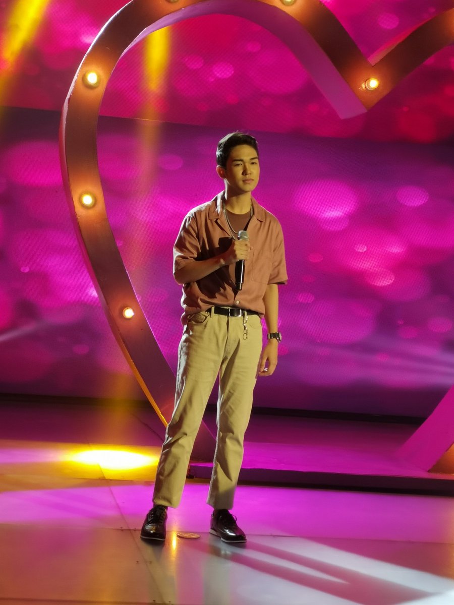 itsShowtimeNa's tweet photo. #ShowtimeSayaPOLLagi Sabado kantahan with Tawag Ng Tanghalan Year 5 Champion - Reiven Umali! https://t.co/mEsctMtW2u