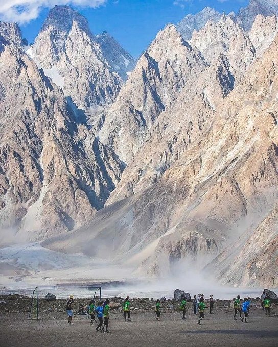 ALD_Pakistan's tweet photo. Gilgit-Baltistan Girls Football League Passu upper Hunza.
8 teams participated and total 15 matches were played.
Gilgit-Baltistan is a true beautiful and gorgeous face of Pakistan.
#GilgitBaltistanPakistan #TravelBeautifulPakistan #RelishTheEscape https://t.co/lAiiD6pUnp