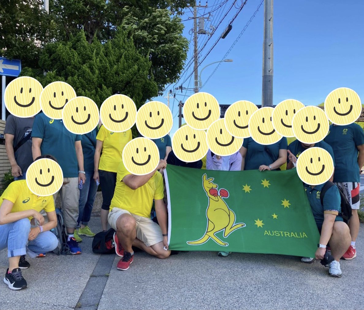 NAMI11633761's tweet photo. オーストラリアに愛がなきゃ、7月のエアコンなんかない有明の倉庫で、汗ダクダクでオーストラリアチーム選手一人一人のサイズオーダーに応じたビレッジユニフォームのパッキングをボランティアで5日間もやれない
#Tokyo2020
#サンクスイベント
#thanksevent
#australia
#TokyoTogether https://t.co/HLD1KOveGv