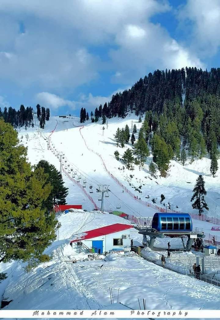 AkhroatKhan's tweet photo. Malam Jabba, Swat Valley Kpk ❤️❤️
#BeautyOFpakistan
#PakistanExplorer https://t.co/Bz2r2nuKFg