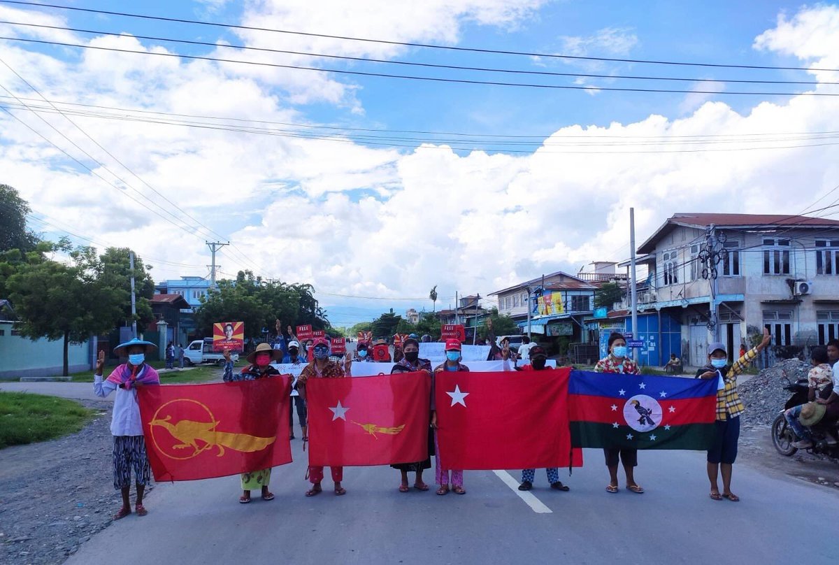 spring_2021's tweet photo. Pro-Democracy Locals from Kale Cuty marched with banners against Genocidal Dictatorship. 

#WeSupportNUG
#Oct9Coup
#WhatsHappeningInMyanmar https://t.co/ilgM1UdFAc