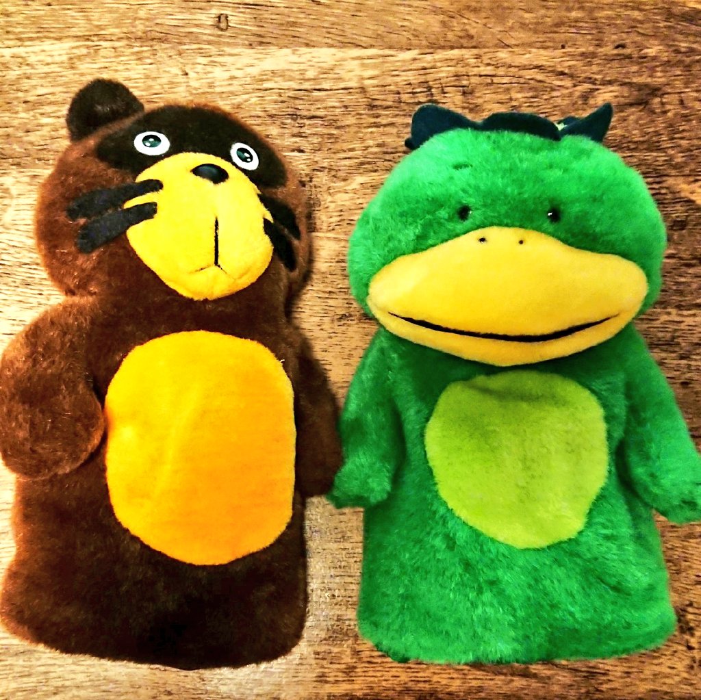 ぐも 最近ゴルフゲームにドハマりしてるせいで 物置からゴルフバッグ出して側に置いてるんだけど バッグの中身漁ったら懐かしいもの出てきた 昔 中井貴一とcmで共演してたカッパとタヌキ ﾉ これねー非売品なんだけど 当時銀行に勤めてたolさん