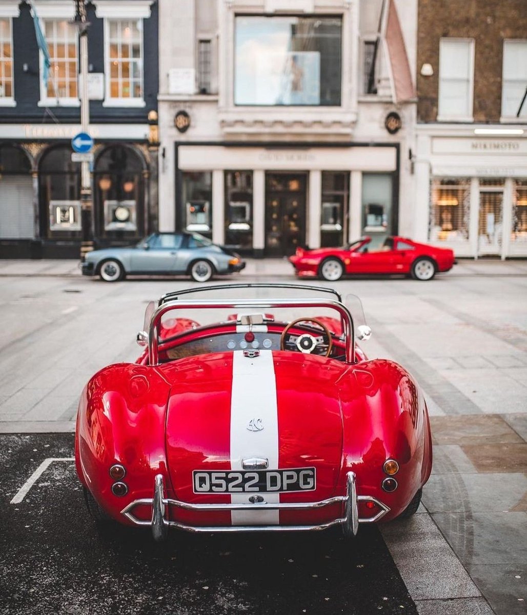 Weekend Feels!

#SILKS #SILKSLuxurylifestyle #vintagecarhire #classiccarhire