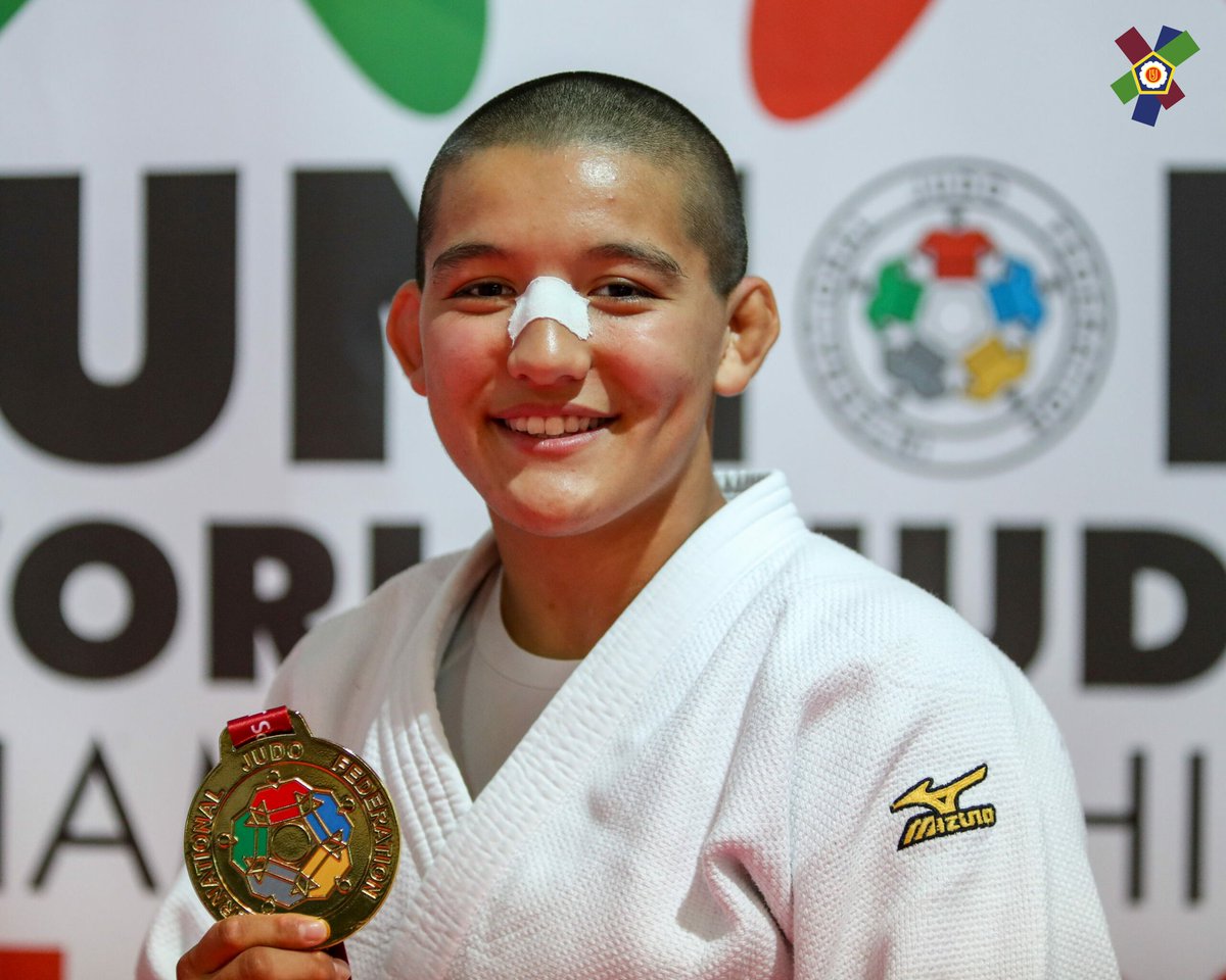 Oro en el Campeonato de Mundo Júnior 2021 🇮🇹
Muy feliz y contenta de haber conseguido cambiar las cosas respecto a la edición anterior.

Muchas gracias a <a href="/becaspodium/">Becas Podium</a> por estar ahí en los momentos buenos y no tan buenos.
¡Seguimos avanzando!