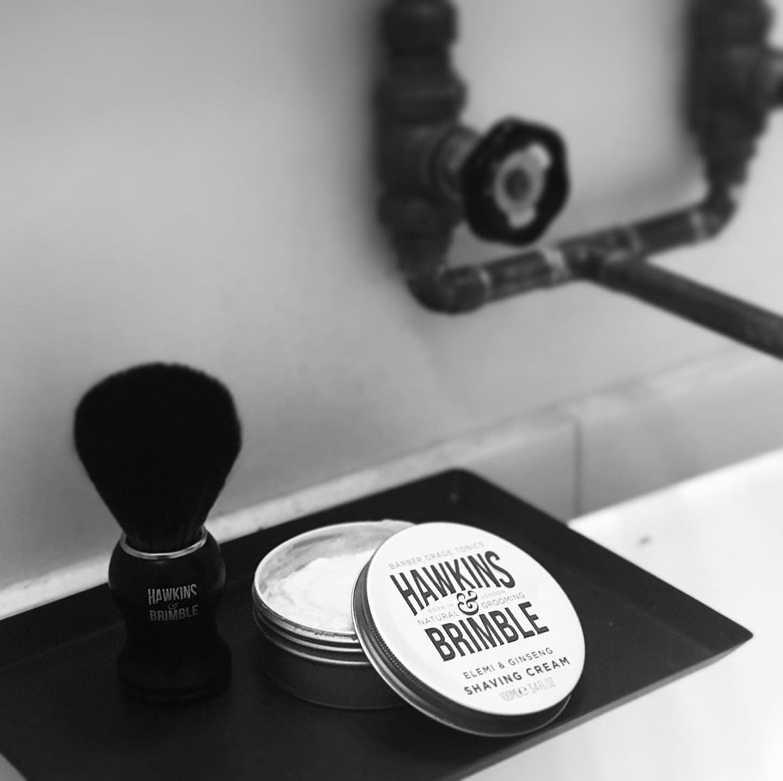 Nothing feels better than a good, clean shave 🤟
.
#ShavingProducts #HawkinsAmdBrimblegr #GiaKatheTypo #ShavingCream #ShavingBrush #ShavingTips #MenWhoShave #CleanCut #MensGrooming #OneBeautygr #HawkinsAndBrimble