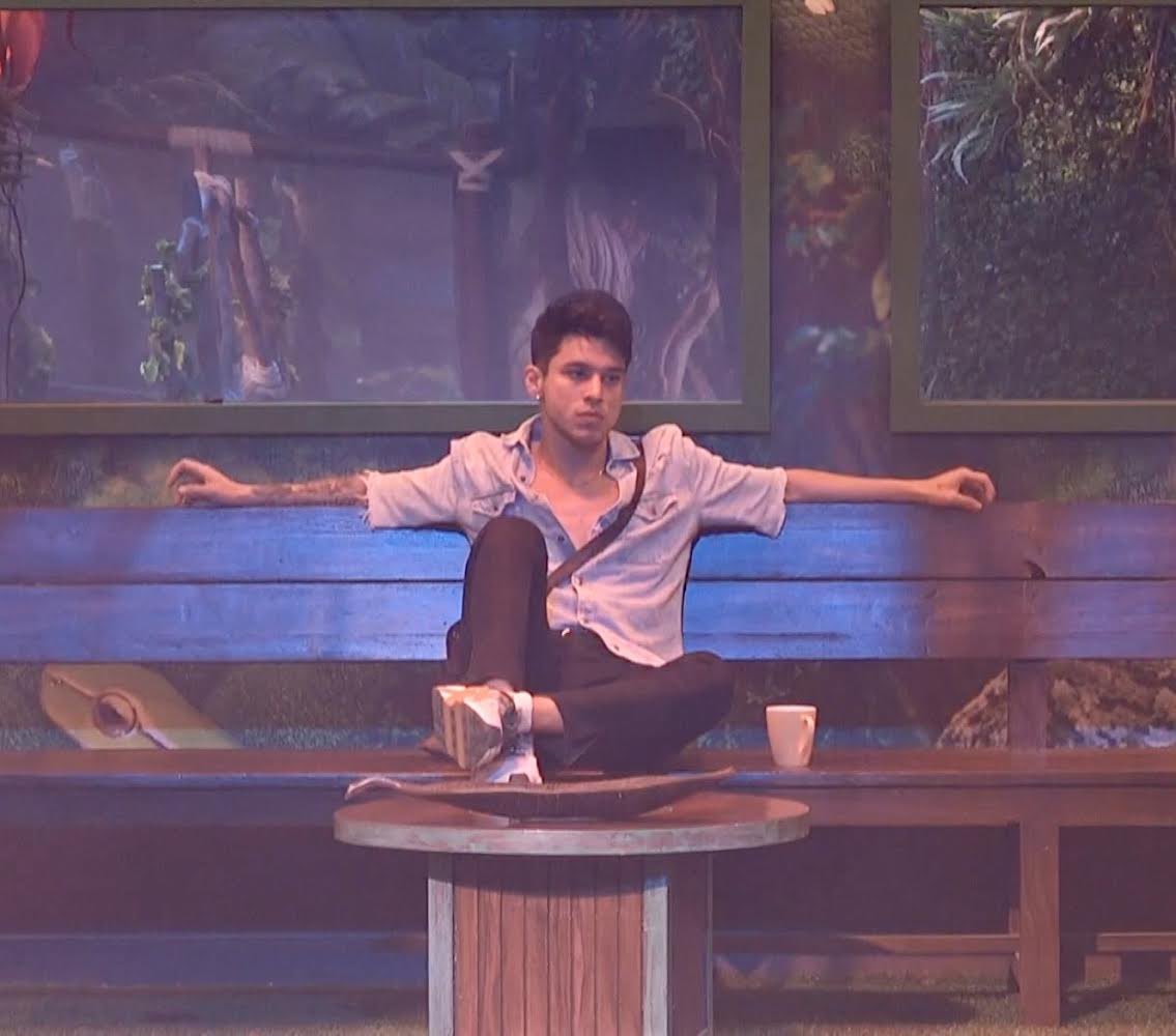 Harshch95137101's tweet photo. One man army #PratikSehejpal #PratikIsTheBoss #PratikFam #BiggBoss15 #ColorsTV @justvoot @VootSelect @realsehajpal 

STAY STRONG PRATIK https://t.co/cctY0fXmE0