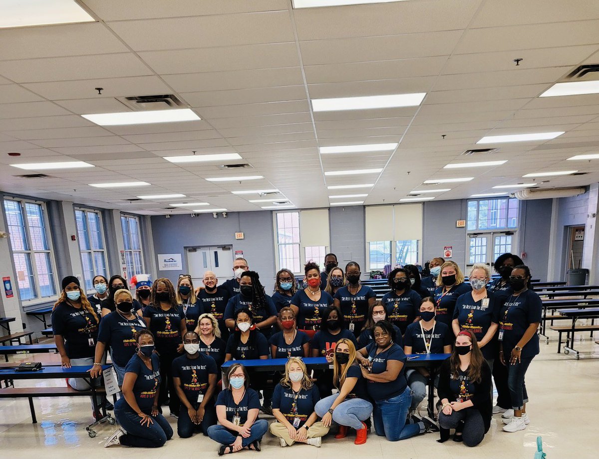 WellsStation1's tweet photo. Happy Fall Break to our amazing Faculty & Staff! The best Lead the Rest!! #wearewellsstation #Reimagining901 #SCSstrong #fallbreak2021
¡Felices vacaciones de otoño para nuestra increíble facultad y personal! ¡¡El mejor lidera al resto !! #wearewellsstation # Reimagining901 https://t.co/HzL4ygOWXD