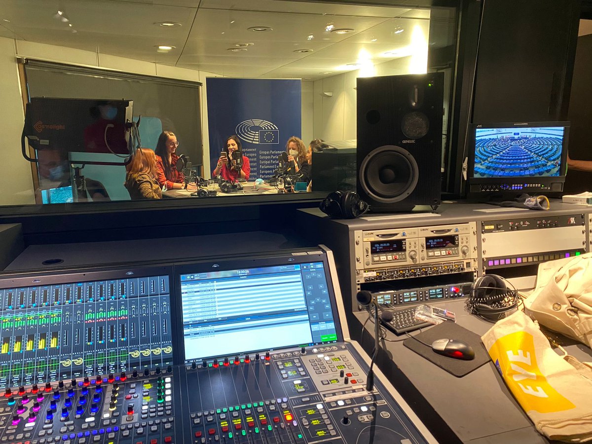 Europhonica (@europhonica) on Twitter photo Day 2 | #EYE2021 🇪🇺
Today, we’ll be on air on the <a href="/Europarl_EN/">European Parliament</a> website & on all the <a href="/rad_uni/">RadUni</a> radios from 10 a.m ‘til 1.30 p.m.
🌍 future
💼 work
👨❤️💋👨 inclusion
... and much more!
We’re ready, and you?
<a href="/PE_Italia/">PE Italia</a> <a href="/Europarl_EYE/">European Youth Event</a> Day 2 | #EYE2021 🇪🇺
Today, we’ll be on air on the <a href="/Europarl_EN/">European Parliament</a> website & on all the <a href="/rad_uni/">RadUni</a> radios from 10 a.m ‘til 1.30 p.m.
🌍 future
💼 work
👨❤️💋👨 inclusion
... and much more!
We’re ready, and you?
<a href="/PE_Italia/">PE Italia</a> <a href="/Europarl_EYE/">European Youth Event</a>
