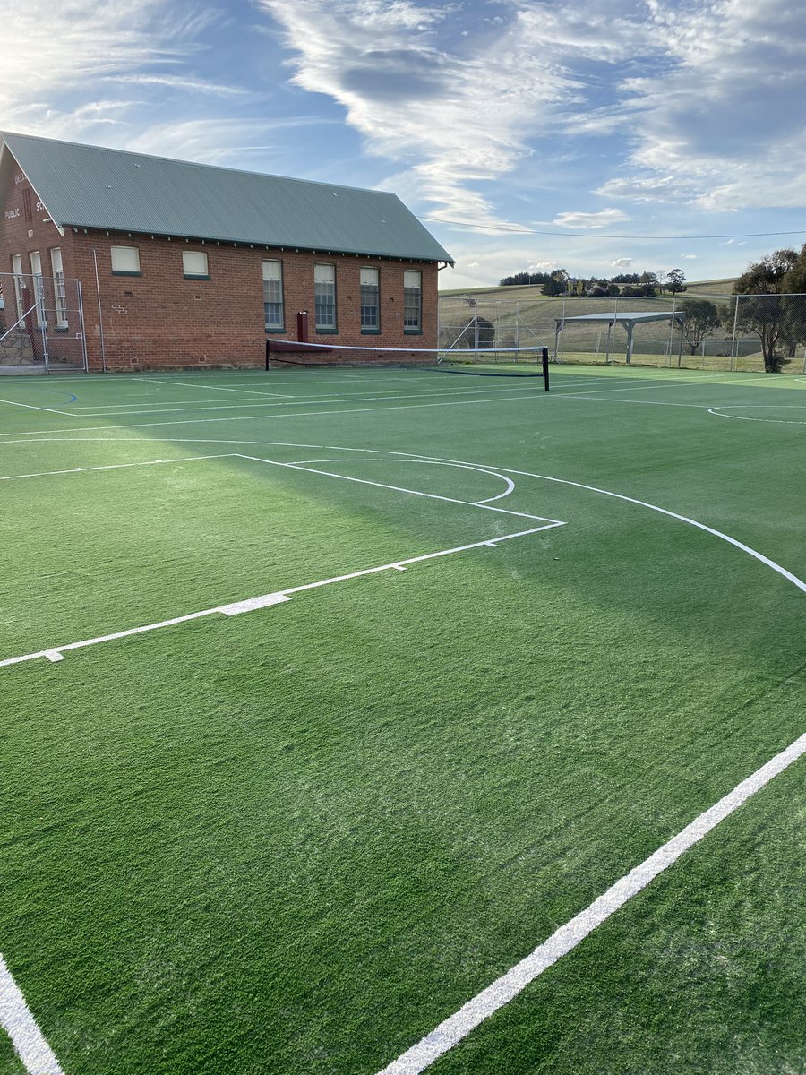 bradnhaz's tweet image. Thanks to Fraser Gehrig and his team at @tuffturf in Melbourne for making our school even greater than it already was. #LoveWhereYouWork #lovewhereyoulearn #delegatepublicschool @dizdarm @KCDURAN75 @NSWEducation