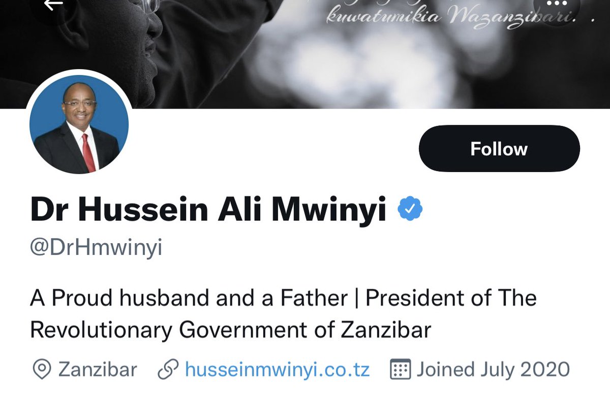 MariaSTsehai's tweet photo. Kwa kumalizia Hussein Mwinyi ni Rais wa #Zanzibar na anawatumikia WAZANZIBARI 
Mtake msitake wazanzibari wapo na wana identity yao kama wazanzibari 
Ndo maana ktk salamu zake Hussein Mwinyi kampongeza #AbdulrazakGurnah kwa niaba ya wazanzibari na hajataja Tanzania - anaelewa hili https://t.co/SomJv8iHRq