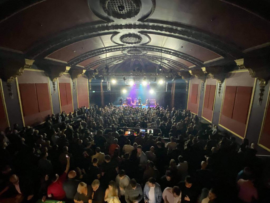 BATH - That was incredible! Great to be back at the beautiful @KomediaBath last night. Thanks to everyone who came along.

See you next year. ✌️😎