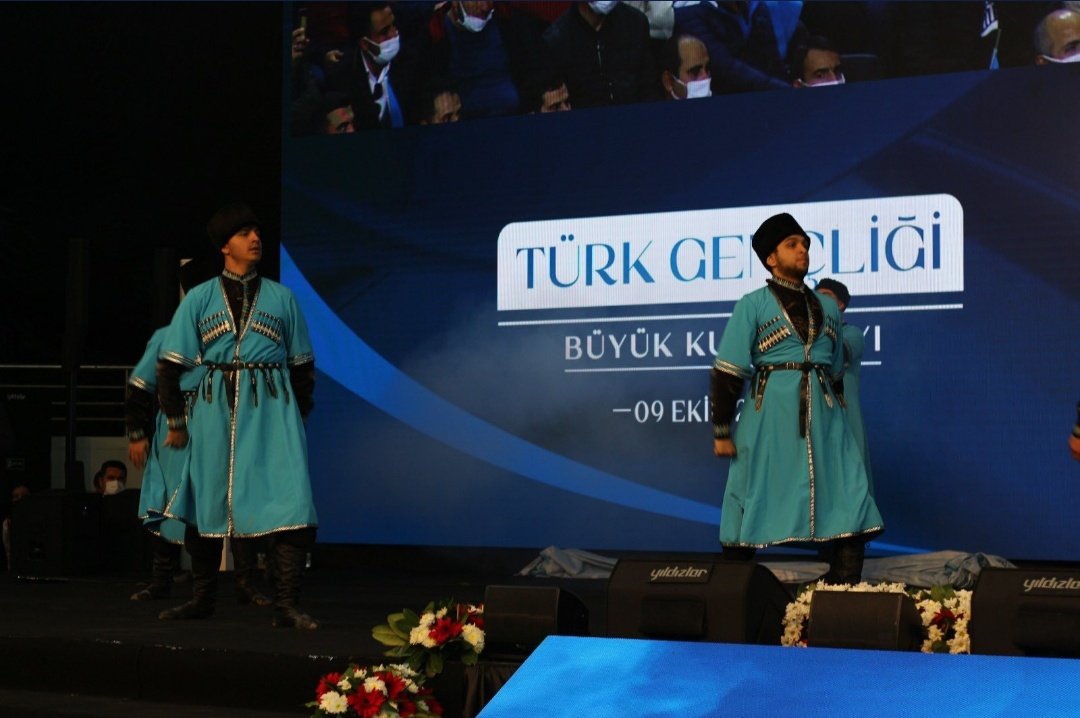 Türk Gençliği Büyük Kurultayımızda Halk Dansları Ekibi sahne aldı. 🇹🇷

#TürkGençliğiKurultayı