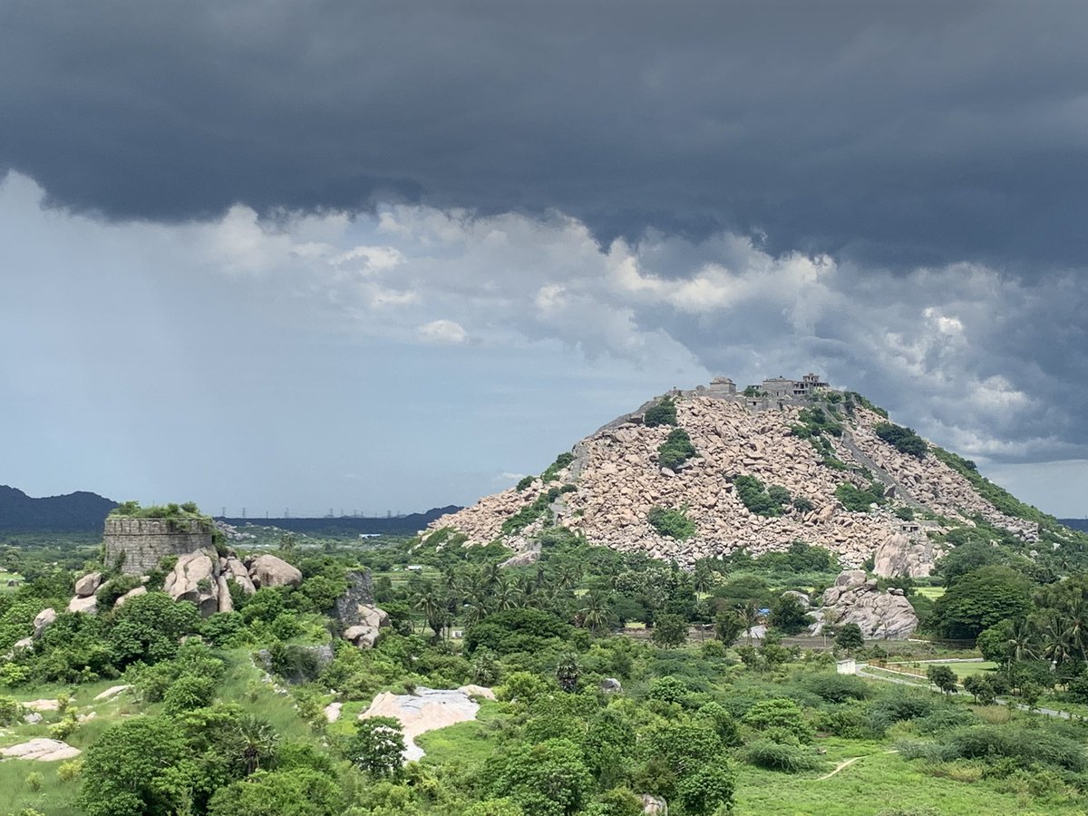 rmjblr's tweet photo. And then there is the #Ginjee Fort. We can count the tourists on one hand. Weather is inviting as well for the steep climb @incredibleindia #TamilNadu #Fort #Tourism #Treck https://t.co/GrUJFrQSmY