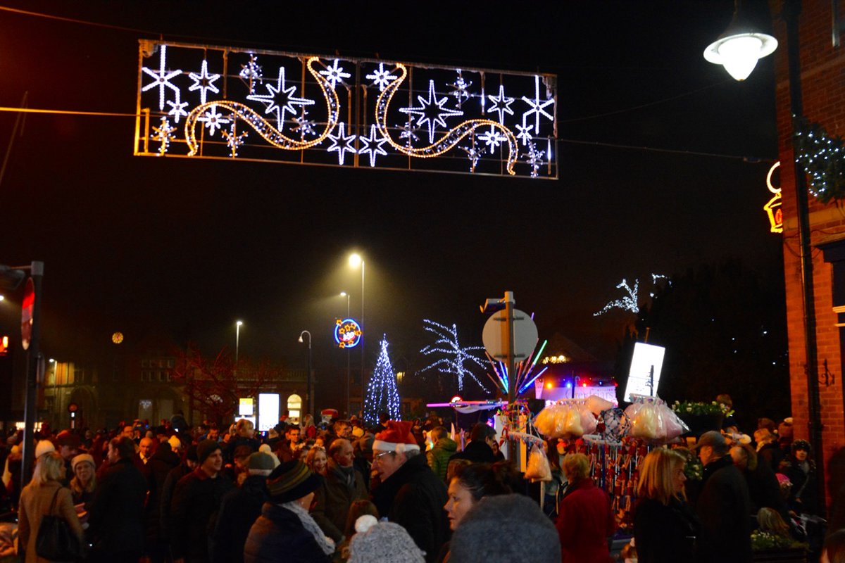 wilmslowcouk's tweet photo. Wilmslow to sparkle this Christmas. https://t.co/BRQAdbvtzW https://t.co/QXQE4YRwEc