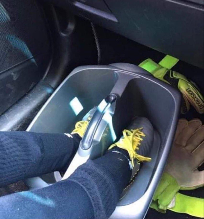 TTFC_Juniors's tweet photo. We love this idea, great hack for the grassroots football parent with dirty boots in the car 🤣 #grassrootsfootball #footballhack #football #dirtyboots https://t.co/HICOnLvGYW