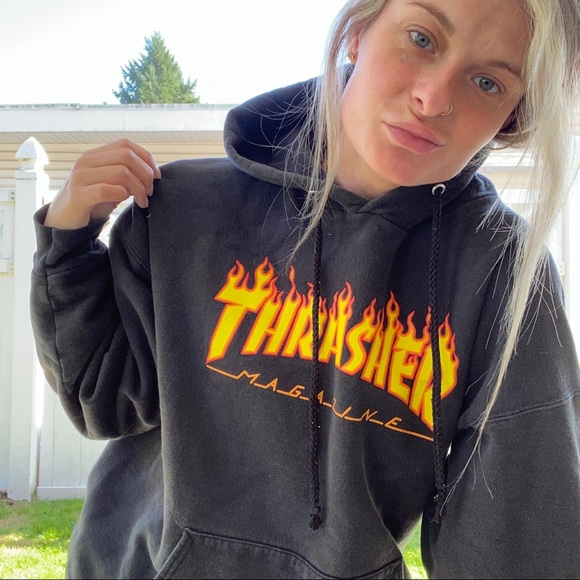 BoBlake20712955's tweet photo. So good I had to share! Check out all the items I'm loving on @Poshmarkapp from @DreaVintage #poshmark #fashion #style #shopmycloset #stylehouse #alfredsung #thrasher: https://t.co/6qMcXb6Ffu https://t.co/FXzylqp8dA