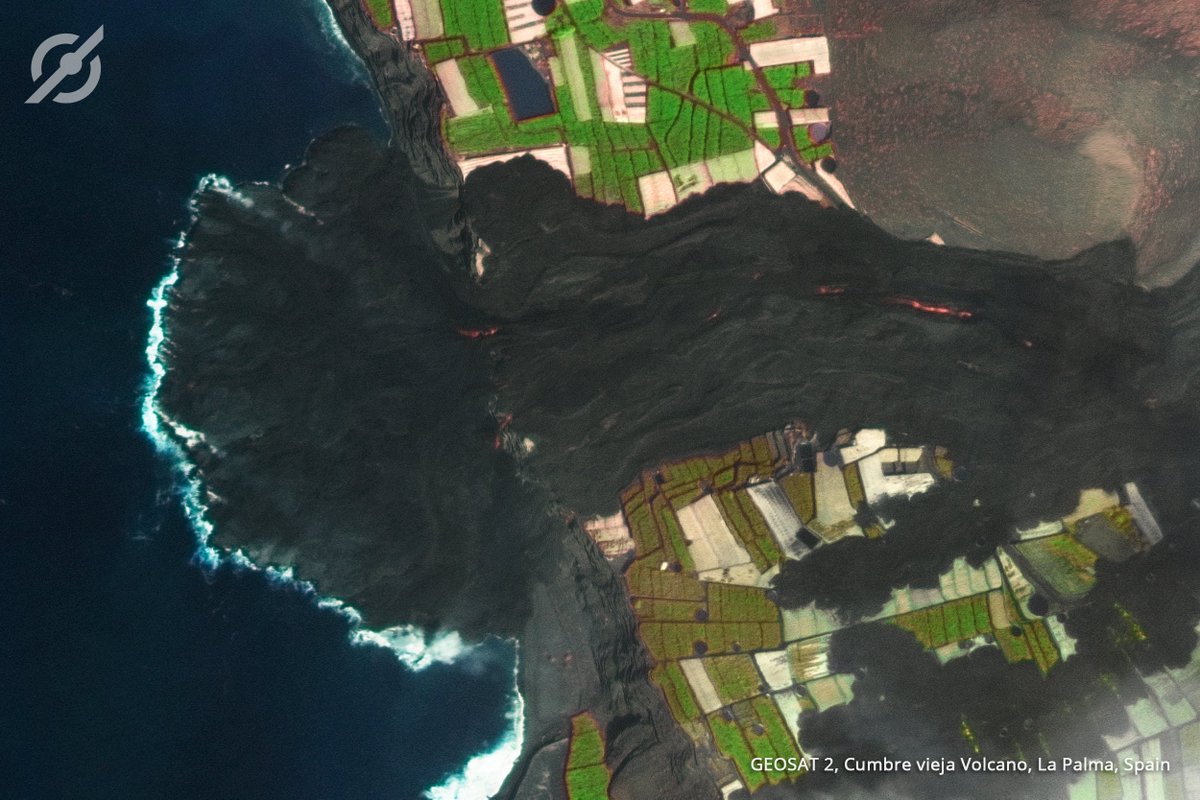 geosat_space's tweet photo. #LaPalmaVolcano remains active after many days of #eruption and #GEOSAT2 captured the new branch of lava formed in the last few days. Lava has already covered 0.6% of the island's surface! GEOSAT is collaborating with @rtve and @ipma_pt in tracking changes at #CumbreViejaVolcano https://t.co/ok5ANPECD3