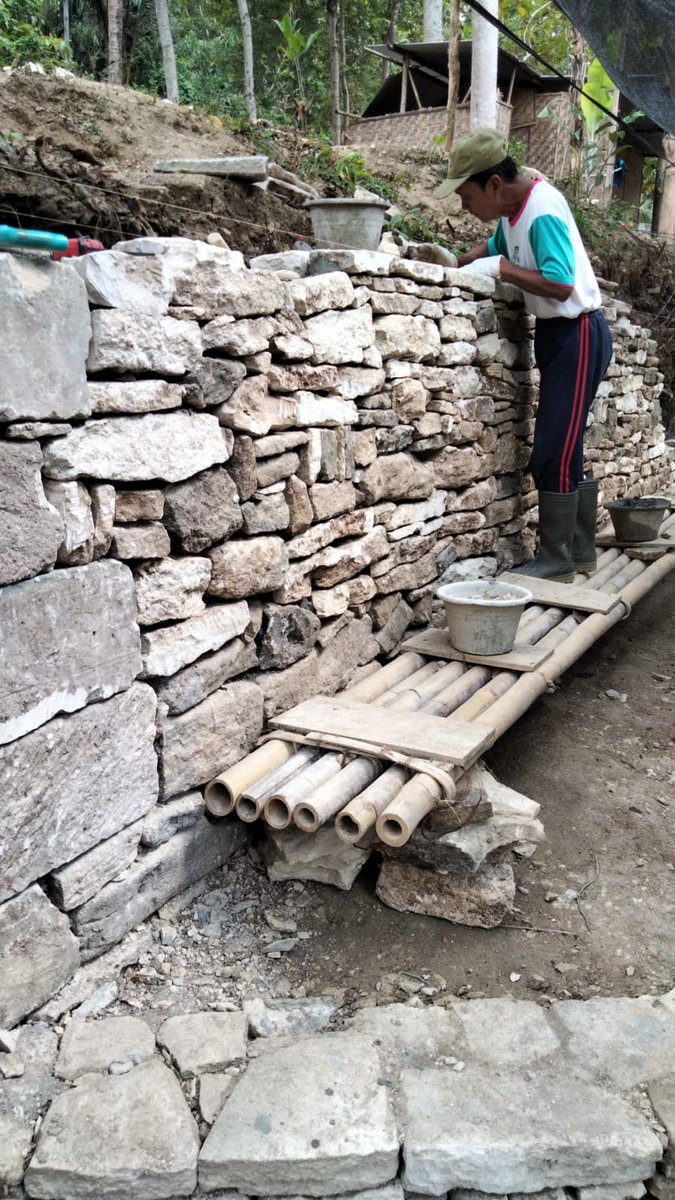 Nata watu, nata kayu lan nata ati.
Mugi Gusti mberkahi. 🙏