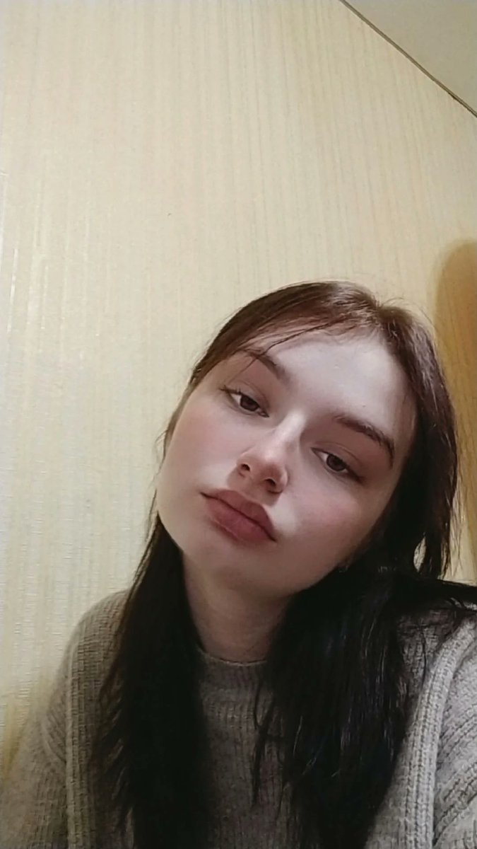 ynanlo's tweet image. Угадайте у кого ебанутый график)))
По глазам видно где отдыхаю,а где работаю