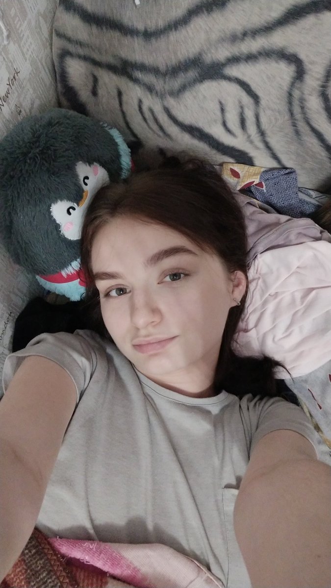 ynanlo's tweet image. Угадайте у кого ебанутый график)))
По глазам видно где отдыхаю,а где работаю