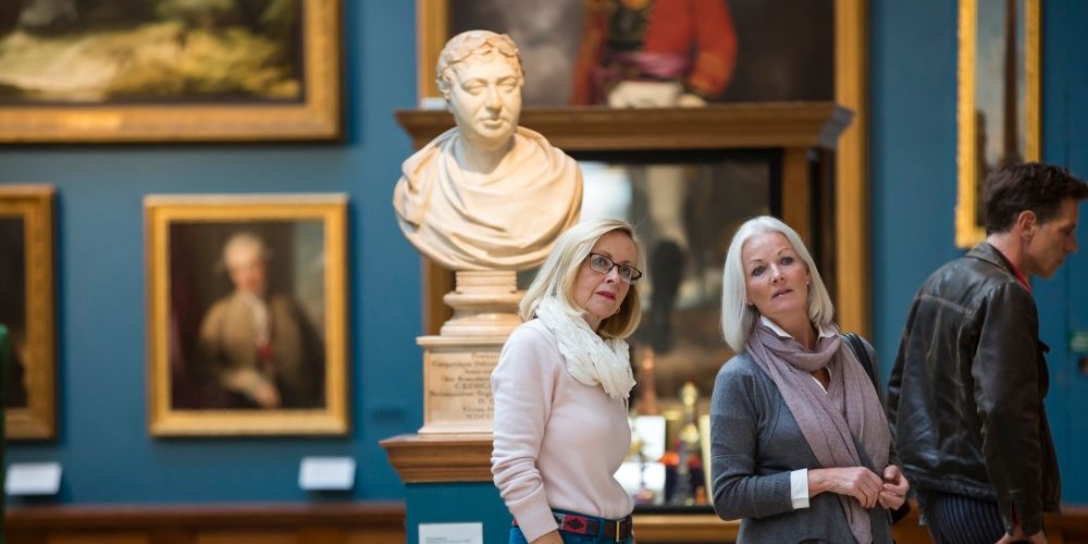 Visit Bath tweet media