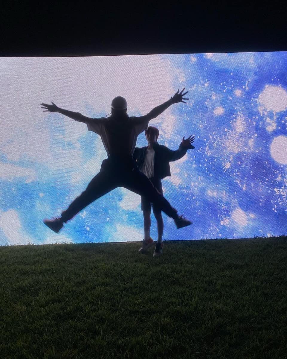 HwangPLAYER2's tweet photo. 211009 릭스타그램 #현진 https://t.co/N2foiSpQj9