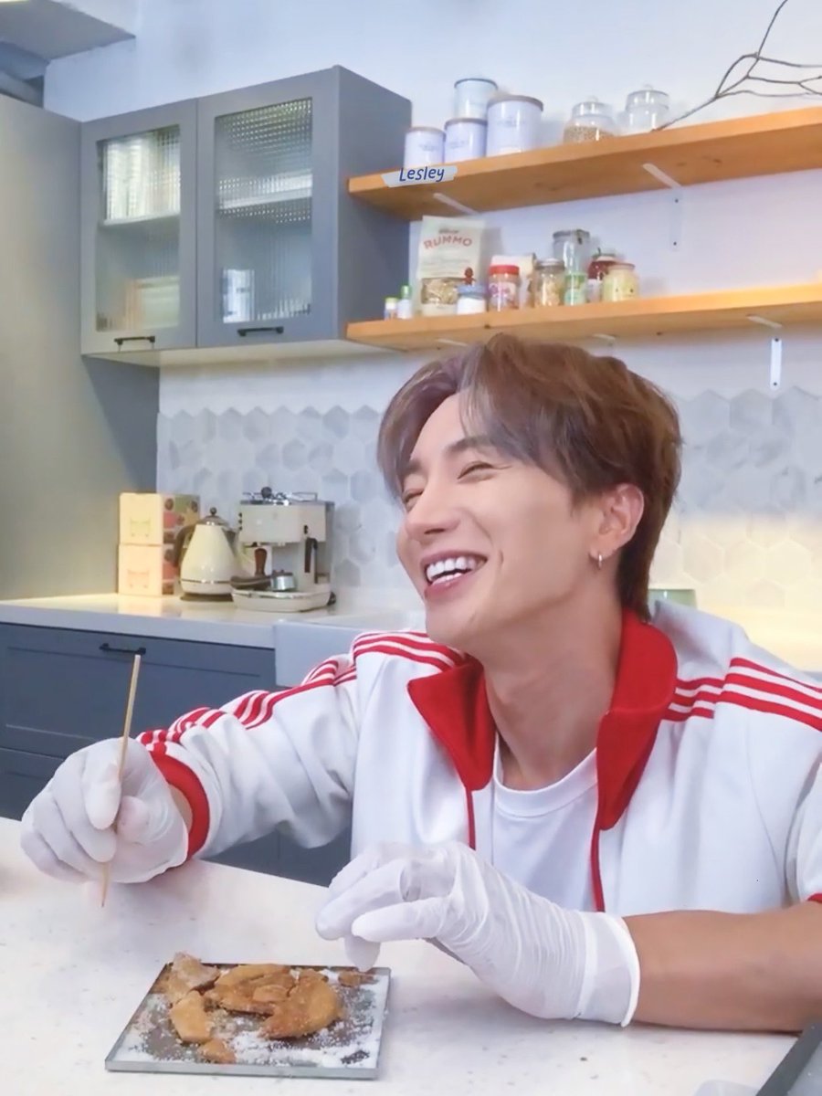 777Lesley's tweet photo. 2021.10.09 조리비책 👨🏻‍🍳
#Leeteuk #이특 #슈퍼주니어 #superjunior https://t.co/otOpeoAu8I