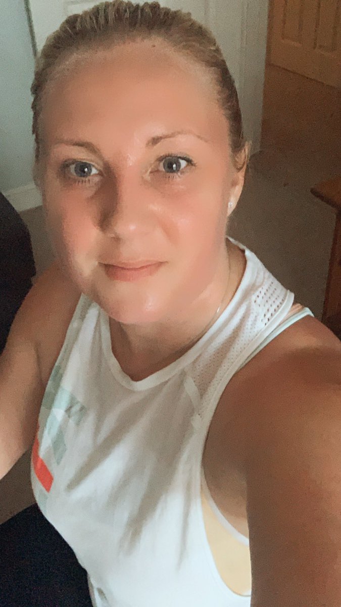 lightbulbPDA's tweet photo. Good morning!!
Misty and muddy out there but definitely not cold!!
Have a great weekend x
#SaturdayVibes #runfirst #GoodMorningEveryone https://t.co/SDyPloBrtB