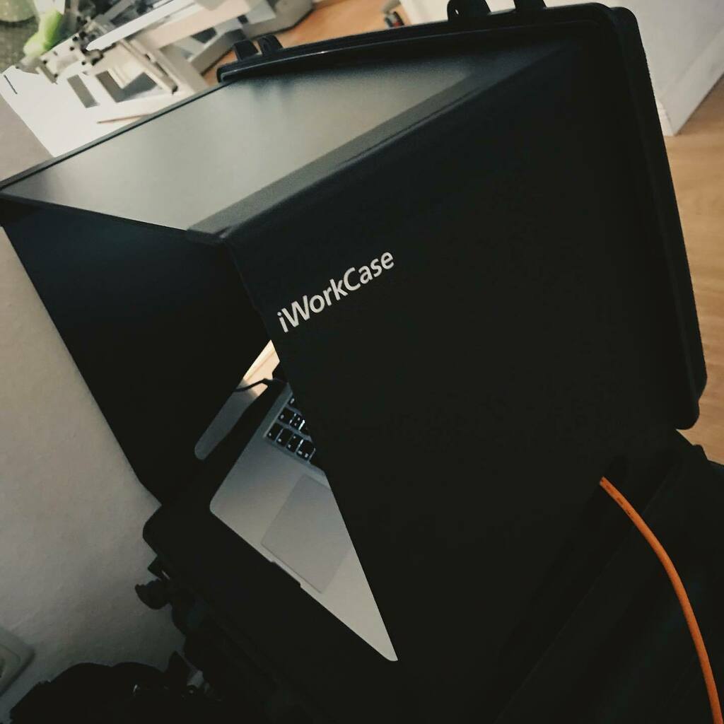 RicciSpeckels's tweet photo. So macht das auch LAUNE... #tether #tethertools #iworkcase #arbeitsweise #fotografierenmitleidenschaft #fotografierenlernen #fotografierenmachtglücklich #fotografierenmitherz #berufsfotograf @therapiewuerfel.official @tethertools @iworkcase @nikondach https://t.co/isMYIJtQwb