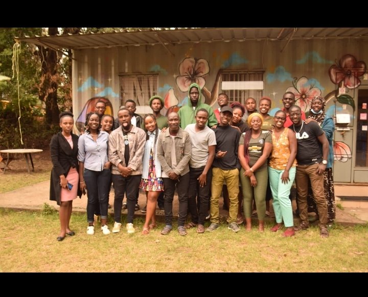 dzoro_george's tweet photo. What a successful learning week in matters communication
Thanks @wanjiku_thiga & @AdumaWilkister
The training was super awesome.
#Comms4Dev https://t.co/pwIrvsMx52