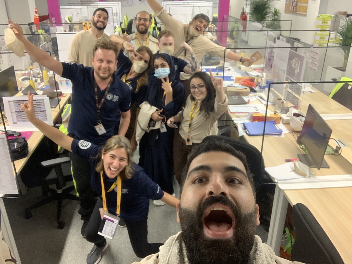 mapazvc's tweet photo. #Expo2020Dubai there are many value thing I can get for this experience but people is the most important one. This group of people becomes your family, that stays next to you in good times and difficult once. 
Thank you guys, you are amazing! 
thank you @expo2020dubai https://t.co/qnB2MOiOQh