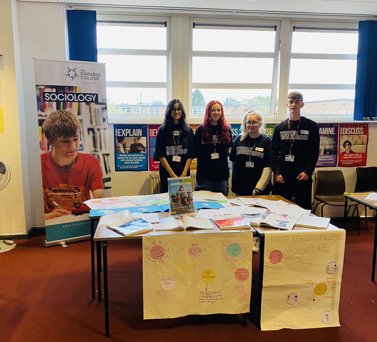 SociologyCMCNet's tweet photo. Looking forward to meeting our potential new Sociology students. We are ready for you! #Sociology #OpenMorning #YourFutureStartsHere @CheadleCollege https://t.co/zt8tnluXH3