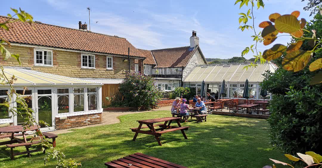 VNYorkshire's tweet photo. Want to explore the eastern edge of North Yorkshire?
Love the coast?
Fancy a bit of golf, hiking, cycling or just mooching around?
Consider a stay at the wonderful Ganton Greyhound!
https://t.co/VM7OAMcyTg
#Ganton #VNY507 https://t.co/Svg0V6MciQ