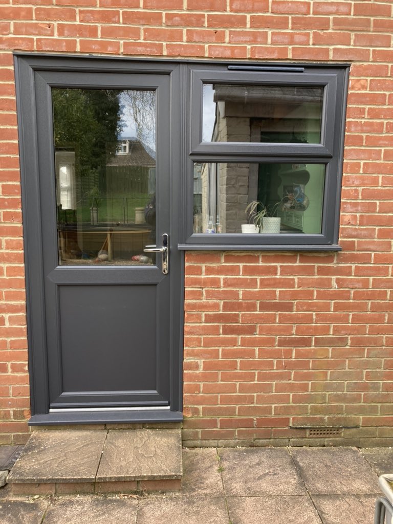 AdvancedExtPlas's tweet image. Completed recently by our team in bishopstoke @Central_WS @EnduranceDoors