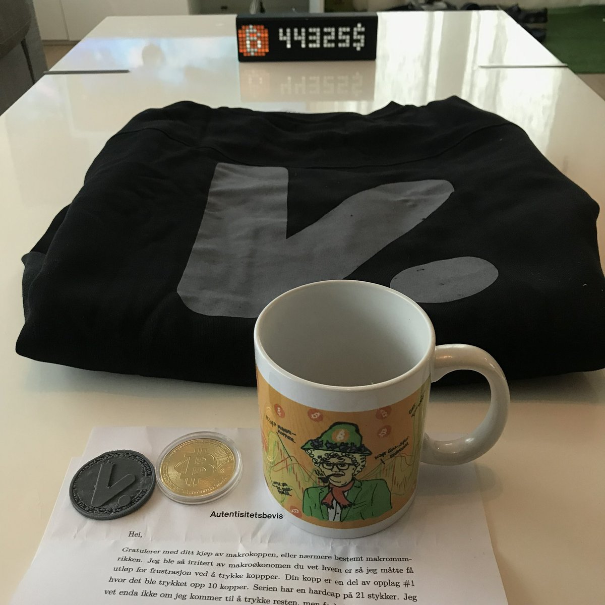 fishbanana21's tweet photo. #kryptonor #kryptokaffe @kongerik_et @KaffiNistad https://t.co/ENaJAZ13rF