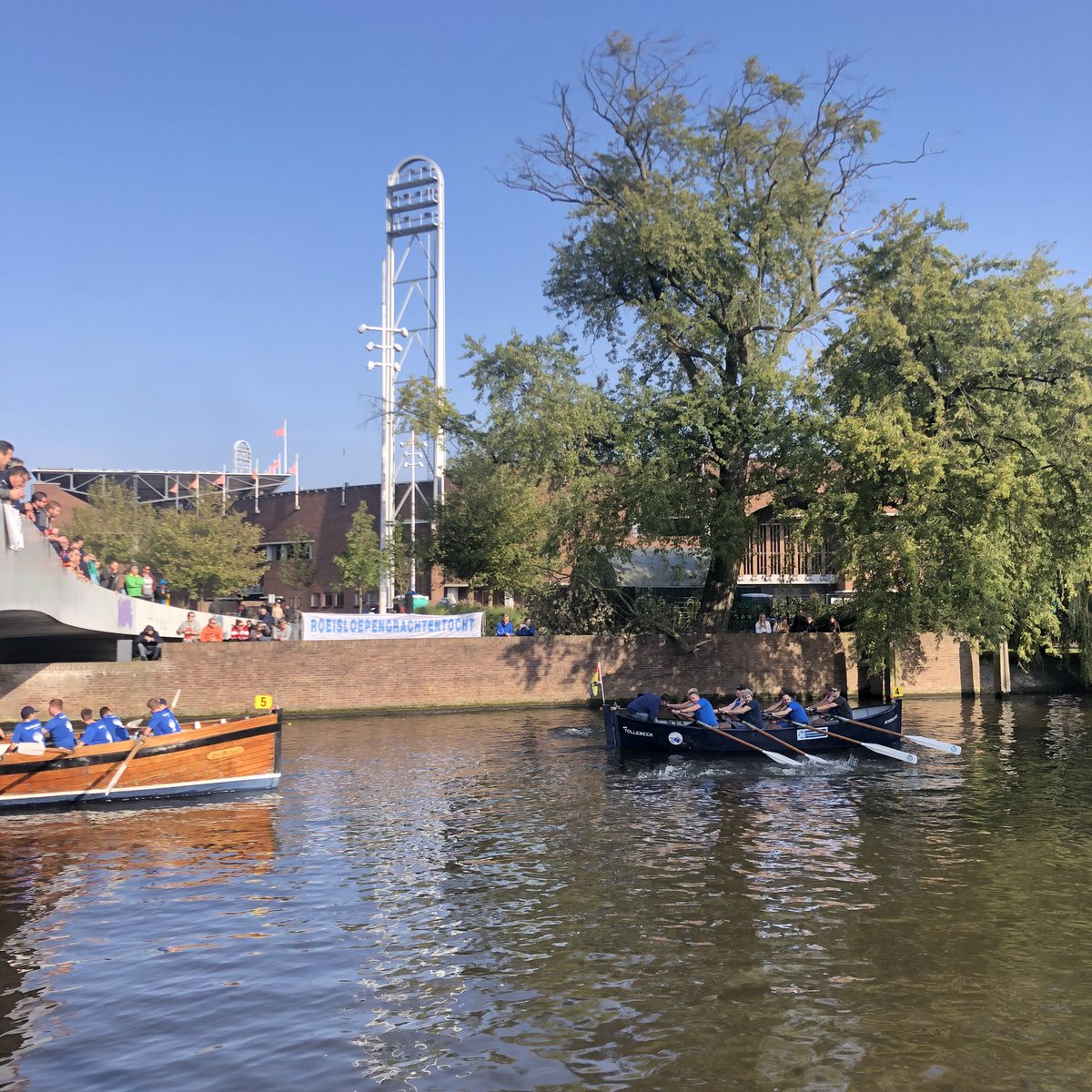 CultureS's tweet photo. Start! De 34e editie van de Grachtenrace is begonnen #grachtenrace #sloeproeien #stadiongracht https://t.co/6EDBi4EkE6