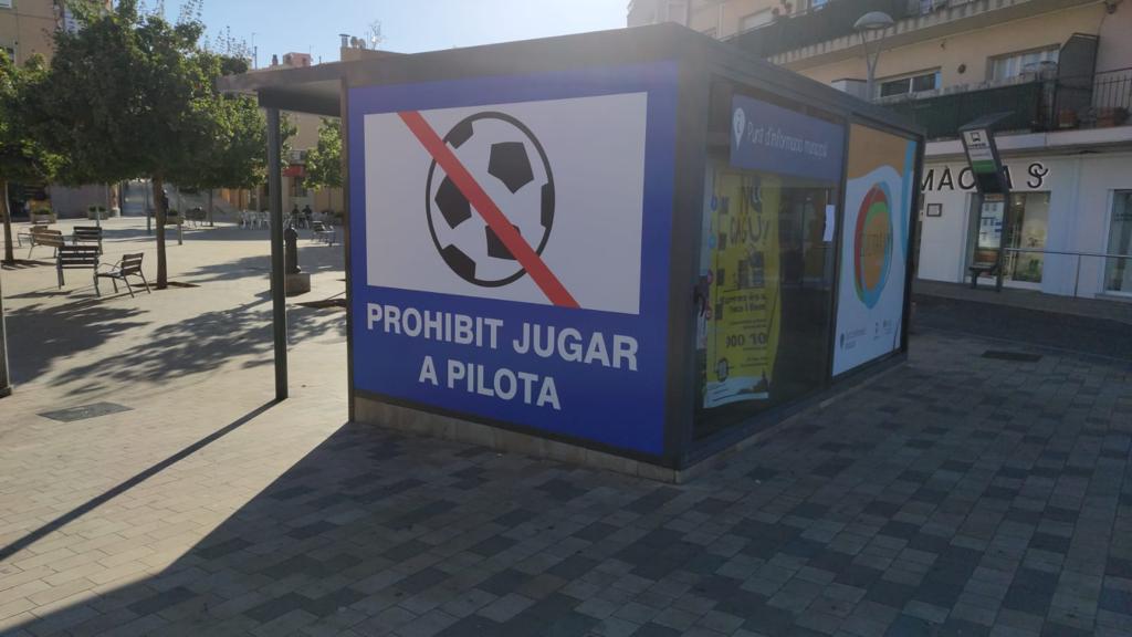 Millora de la senyalització a la Plaça Espanya de #Bellavista per evitar les molèsties als veïns i veines.
#LesFranqueses #jxlf #somdelesfranqueses #capalfuturambfermesa