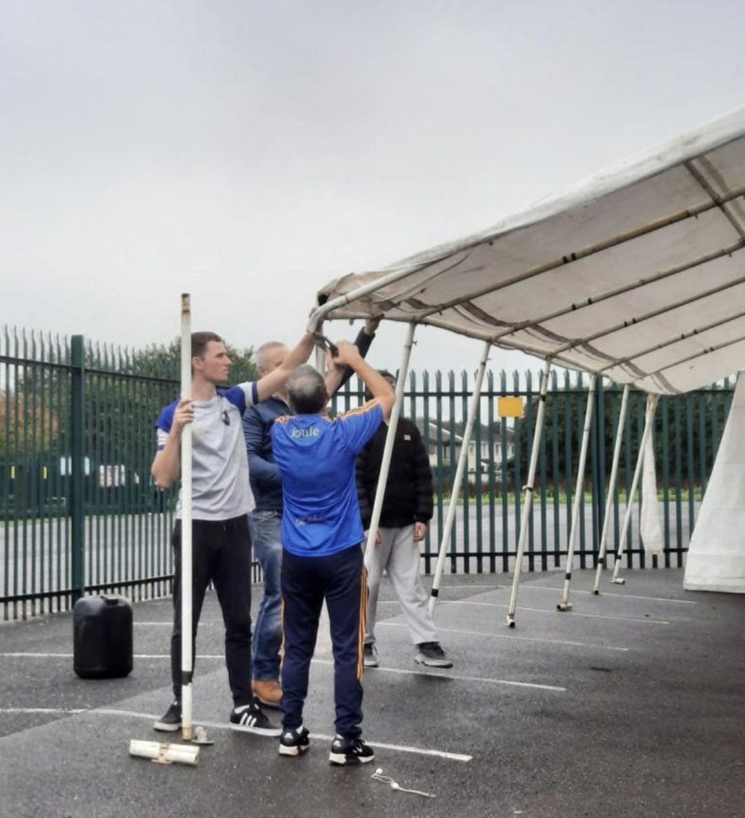 TogherT's tweet photo. Final preparations underway at Togher community centre for our open day. 

Litter pick at 11am followed by light refreshments and chat from 12-2. 
Open to all all new and existing volunteers. 
Come along and meet the volunteers or if you'd like to know now more about Tidy towns https://t.co/lbDCZTyGEZ