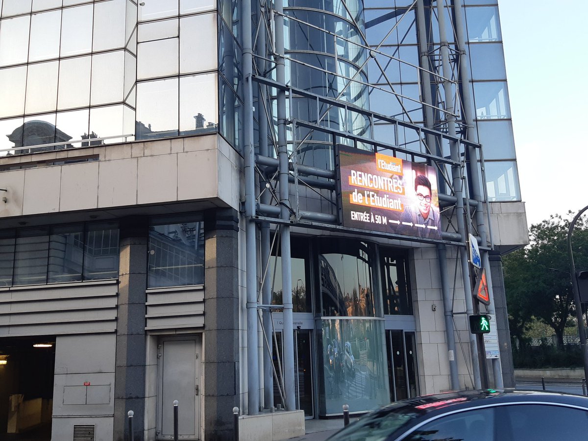 🧨 Les Rencontres de l'Etudiant : Journalisme, communication, marketing, c'est en ce moment même au NEWCAP Event Center, jusqu'à 18h. On vous attend nombreux !