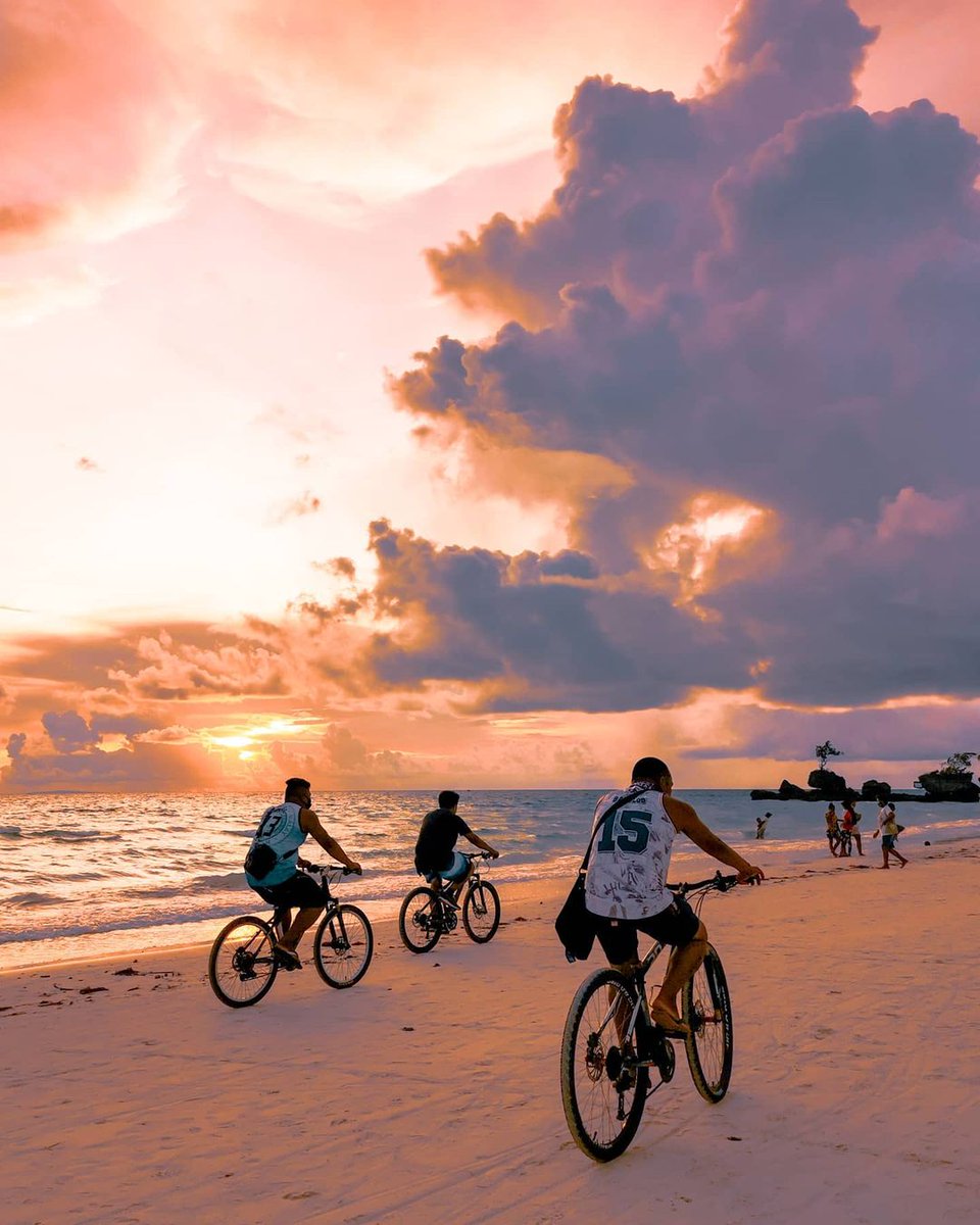 tripmobaPH's tweet photo. A casual bike ride in paradise 🚲🌅
Would you like to add this to your bucket list? Comment 💯 if YES!
📸 @fredo.theplunge
Want to get featured? Tag us on your travel photos! 😉
#tripmoba #greattravelstoriesstartagain #boracay #ExplorePH #DiscoverPH #WakeUpinPH #LostinPH https://t.co/QAJvLzxVxE