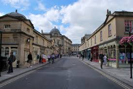 FSBGlosandWoE's tweet photo. Life is slowly (but surely) getting back to something akin to normal so why not do that normal thing and get out this weekend? If you do  try to support our wonderful #independent #shops #resturants #pubs #coffeeshop #hairdressers &amp; other #smallbiz. Let's #KeepTradeLocal :) https://t.co/jSKFHxSNLO