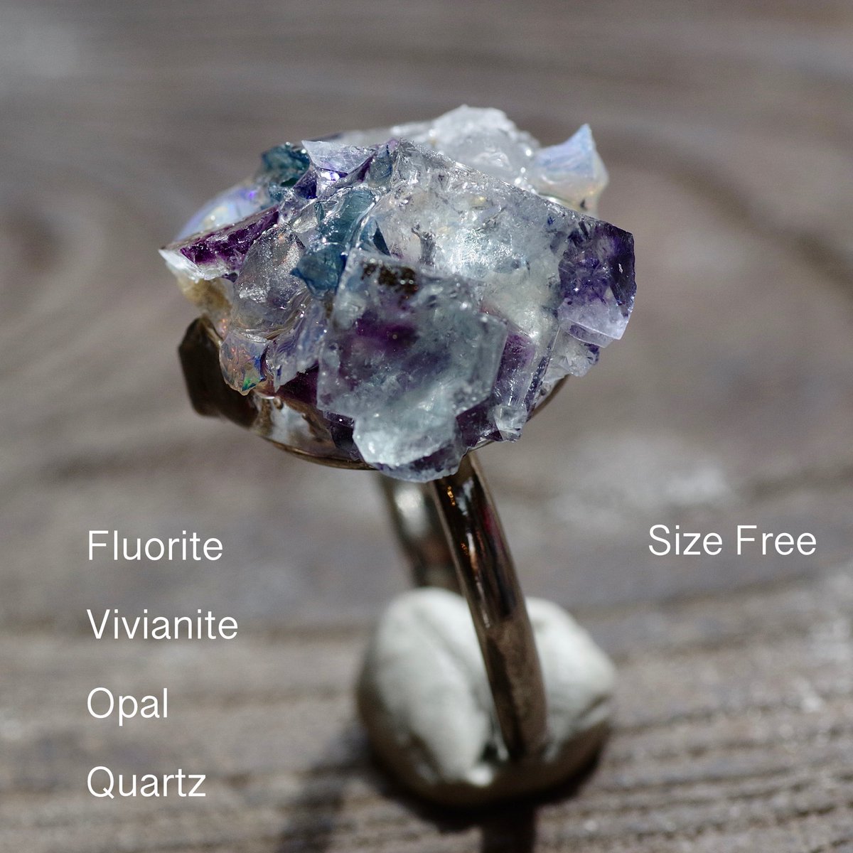 TrozoShop's tweet image. Ghost House Collection販売（10/15）を記念してゴーストをイメージしたインテグレーションリングを1名様にプレゼント❕🎁

#TROZO #プレゼント企画 

●10/9〜10/11（月）

●1名

●リツイートで応募完了

●お迎えツイート可能な方

●DMでやり取りが可能な方

皆さまお気軽にご参加下さい🍭👻🍫🎃