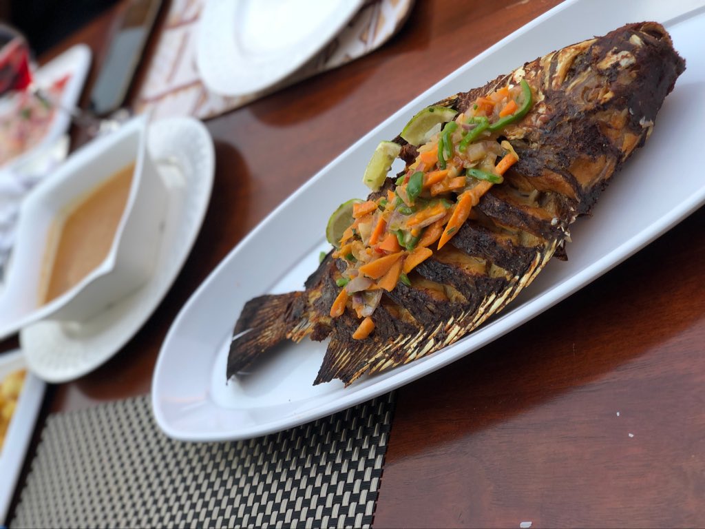 romeosfood's tweet photo. Early independence kick offs at the @MotoRestaurant 
Good News is, you too can get this kind dish delivered to your door step.
☎️ +256 788 653 471 / +256 759 653 470
#MotoExpressDelivery https://t.co/sRn5IweMKH