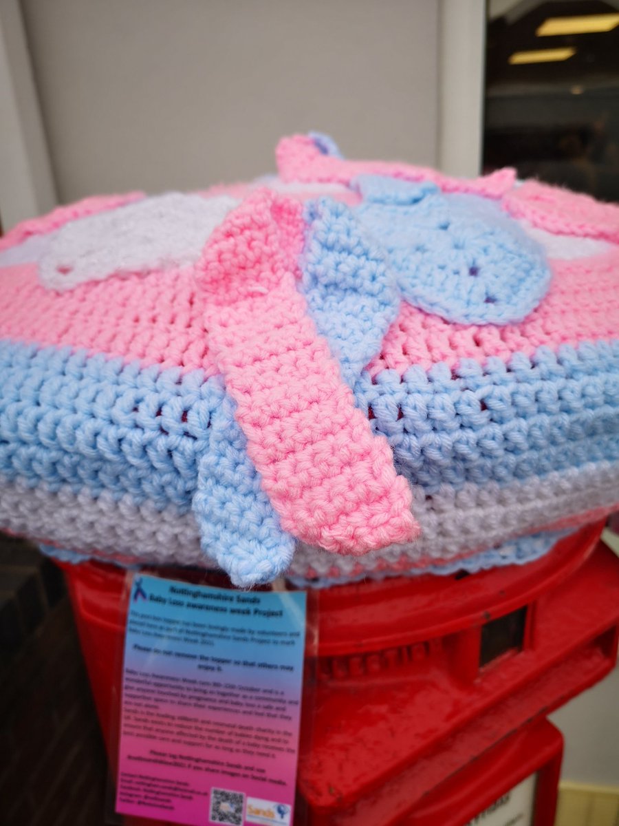 Loops43's tweet photo. It's not perfect but it's made with love ❤️🤍💙 My postbox topper for  @NottshireSands  Baby Loss Awareness Week project is out.
Keep your eye out for more of them across Nottinghamshire
#nottssandsblaw2021 @SandsUK #postboxtopper #BLAW2021 #babylossawareness2021 @BLA_Campaign https://t.co/0gMu86qQt0